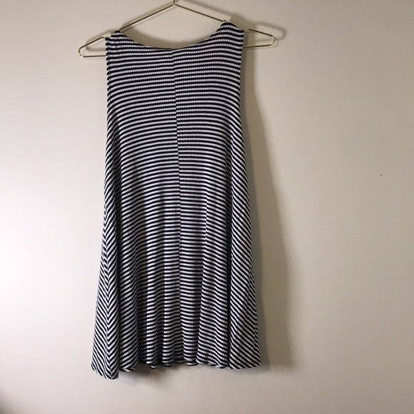 Striped Tank Top - Picture 3 of 4